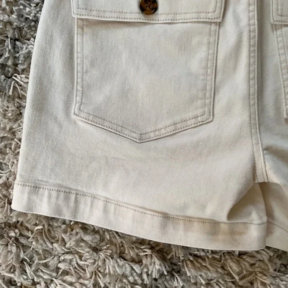 Liverpool Los Angeles Cream Utility Shorts Size 6 Off White Patch Pocket Stretch - Picture 5 of 12